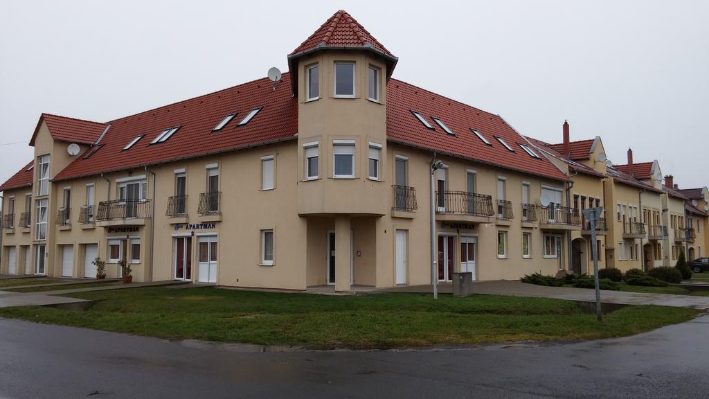 Eva Apartman Szigetvár الغرفة الصورة